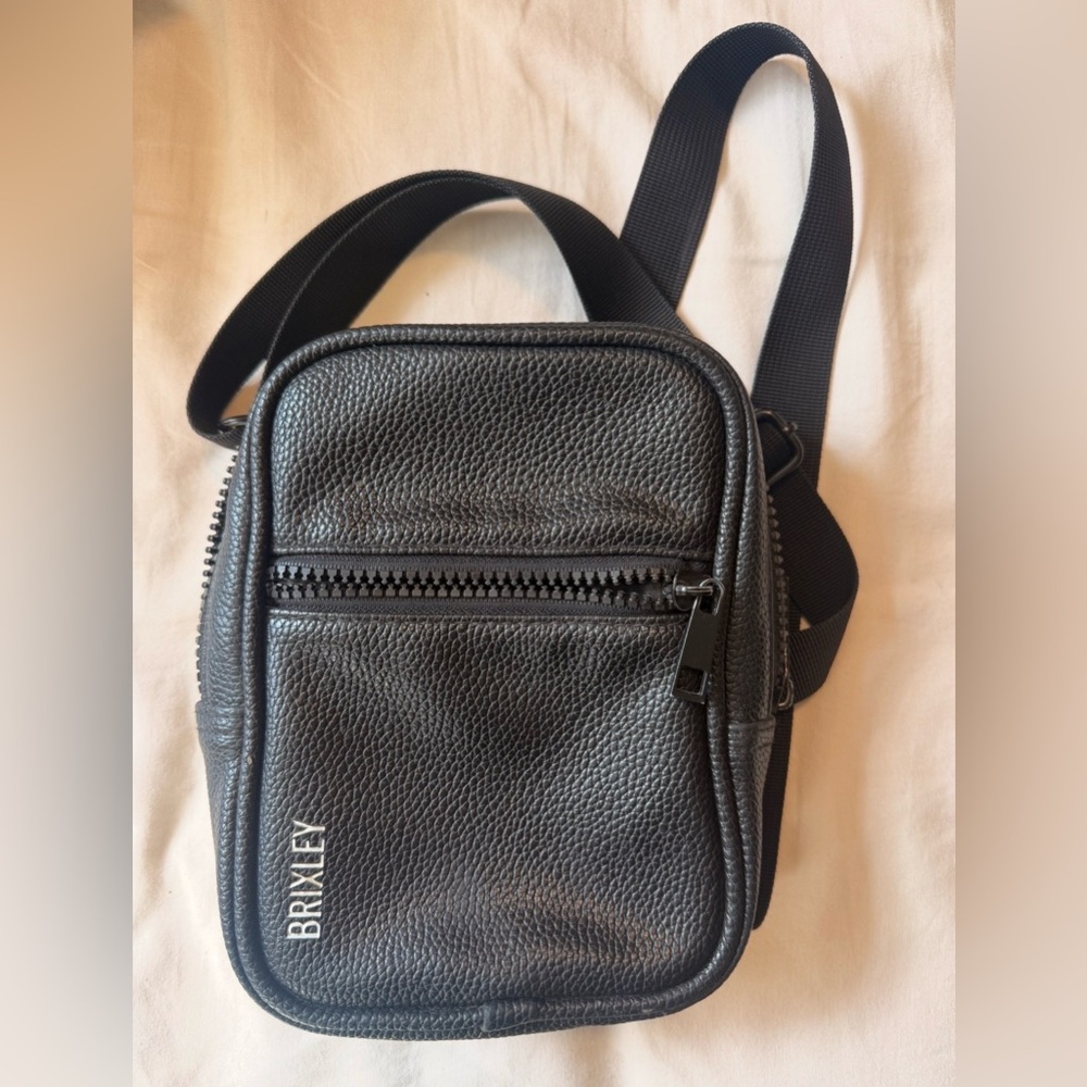 LEATHER MIDNIGHT CROSSBODY SLING